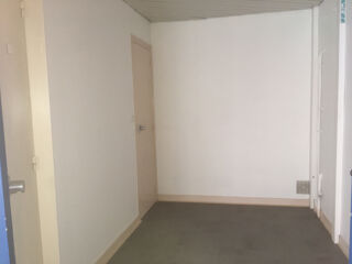   MAGNE BUREAU A LOUER  26 m2 env. / loyer de 350 € mensuel Magne