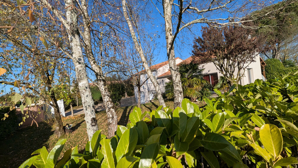 AIFFRES MAISON 3 CH BEAU TERRAIN