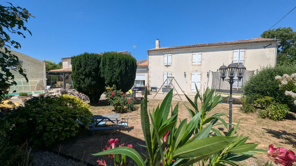 � vendre  Maison Saint-Hilaire-la-Palud (79210)