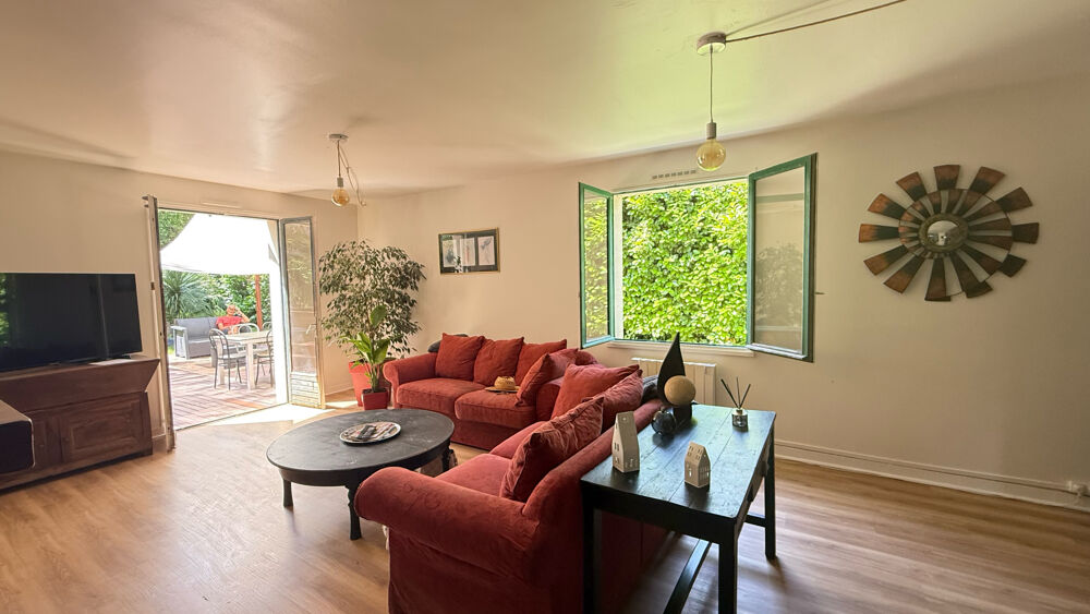 MAISON DE PLAIN-PIED PROCHE CENTRE BOURG DE COULON