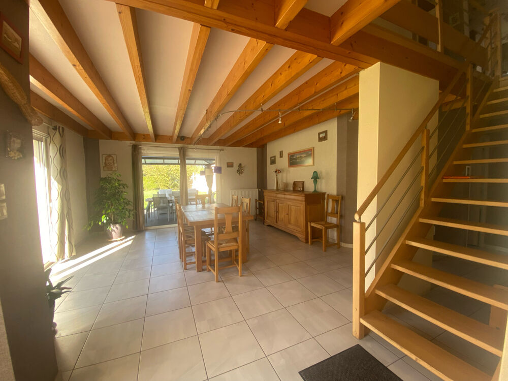 Vente Maison Maison en pierres à étage, 2 pièces de vie salon/salle à manger, 4 chambres, terrasses, jardin et nombreuses d St pierre le vieux