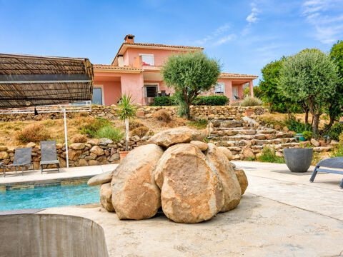   VENTISERI - MAGNIFIQUE VILLA  AVEC PISCINE ET SON GÏTE Maison - 8 pièce(s) - 220 m²