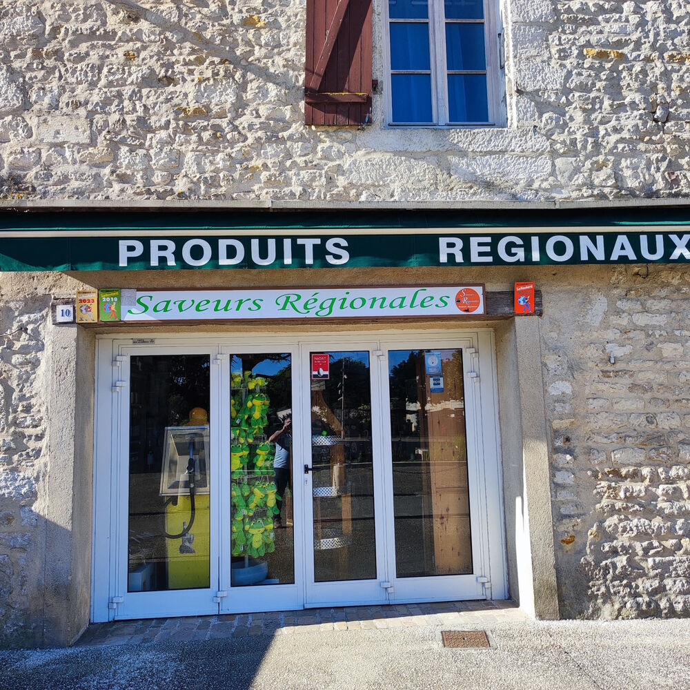   FOND DE COMMERCE ET MUR CENTRE BOURG COULON 