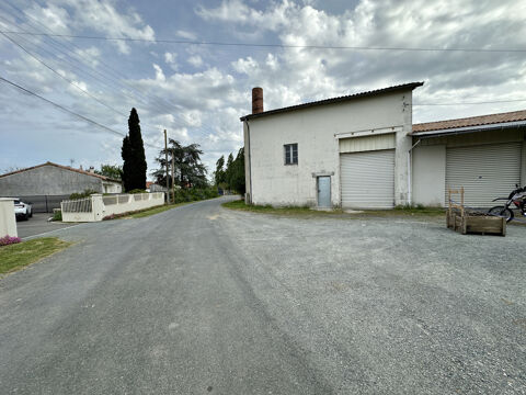 DAMVIX - LOCAL POUR ARTISAN OU STOCKAGE 650 85420 Damvix