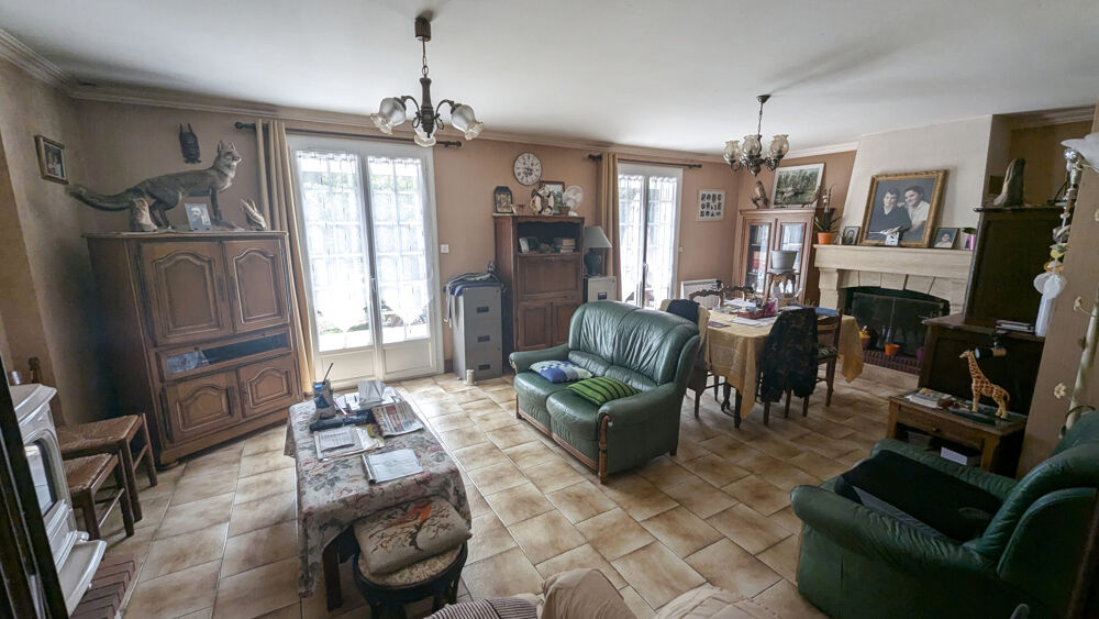 MAGNÉ - MAISON D'HABITATION DE PLAIN PIED 3 CHBRES