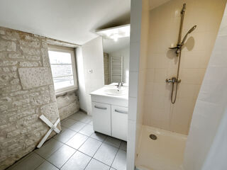  Immeuble � vendre 196 m�