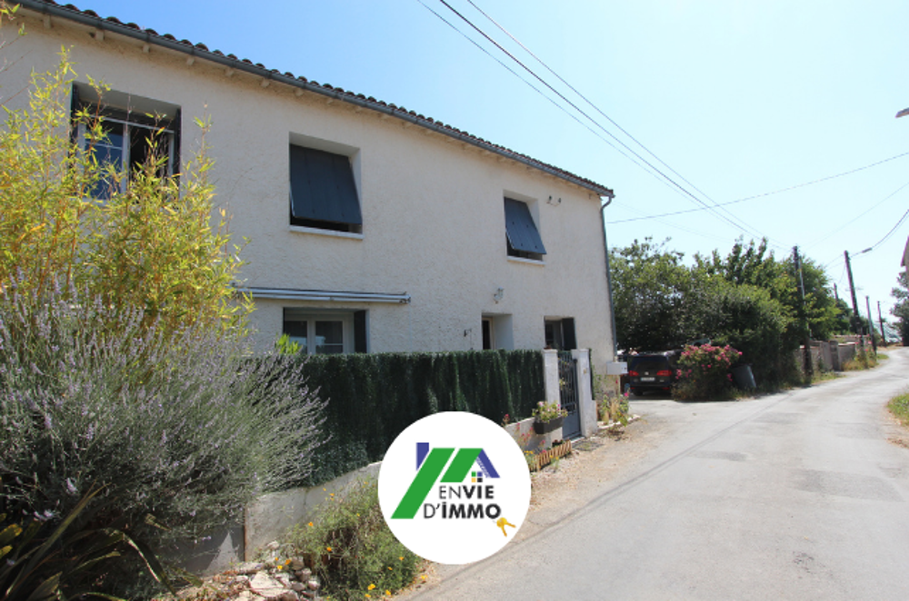 MAISON EN PIERRE AVEC TERRASSE HANGAR PARKING