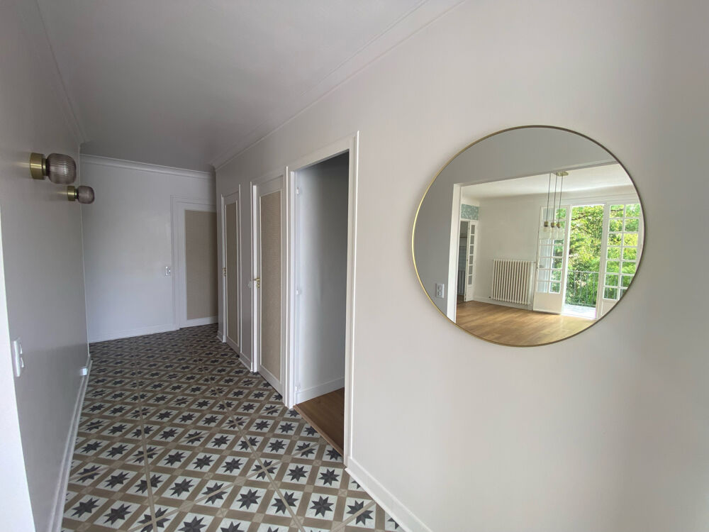 Vente Maison Maison à étage, 4 chambres, garage, jardin clos et arboré. Niort