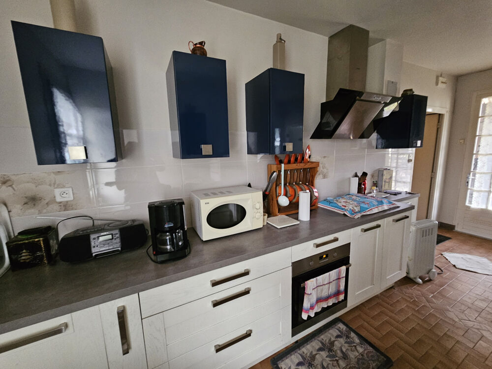 MAISON PIERRE À RAFRAÎCHIR AUX PORTES DU MARAIS