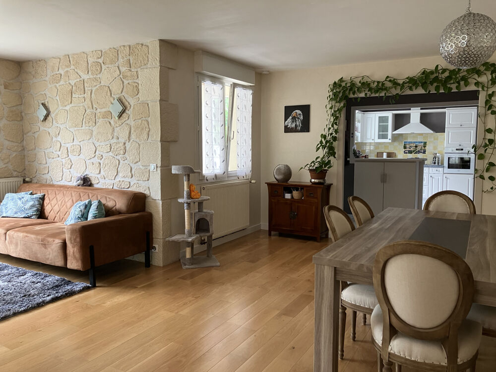 ARDILLIERES PLAIN-PIED IMPECCABLE TROIS CHAMBRES AVEC GARAGE NON ATTENANT ET JARDIN