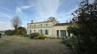  Propriété/château à vendre 8 pièces 267 m²
