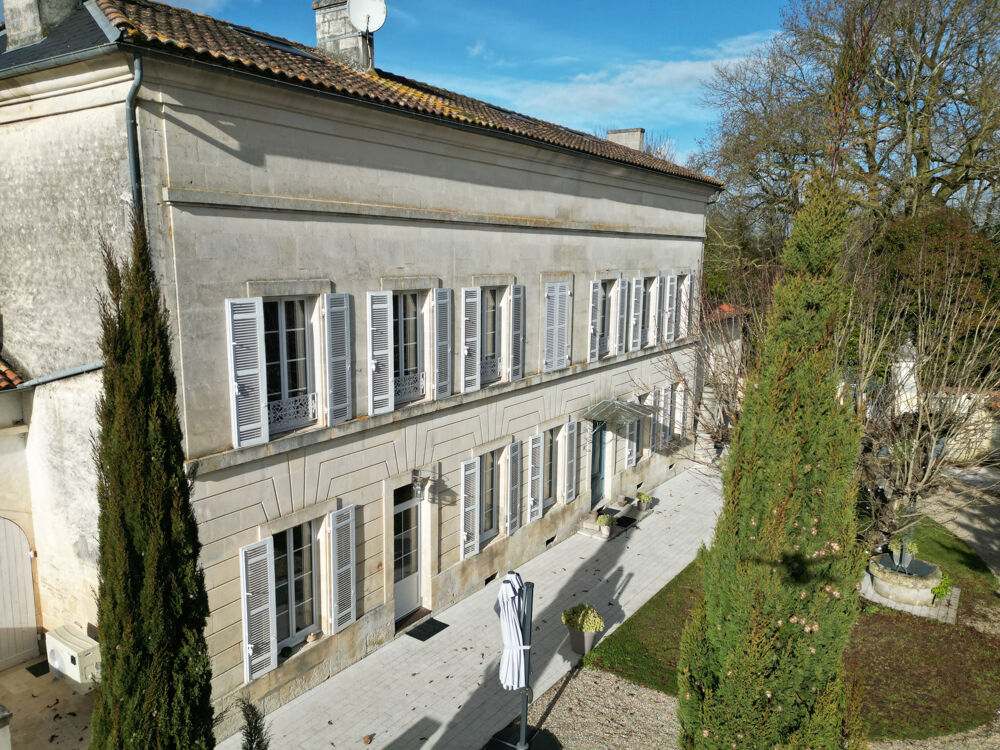 � vendre  Propri�t�/ch�teau Saint-Jean-d'Ang�ly (17400)