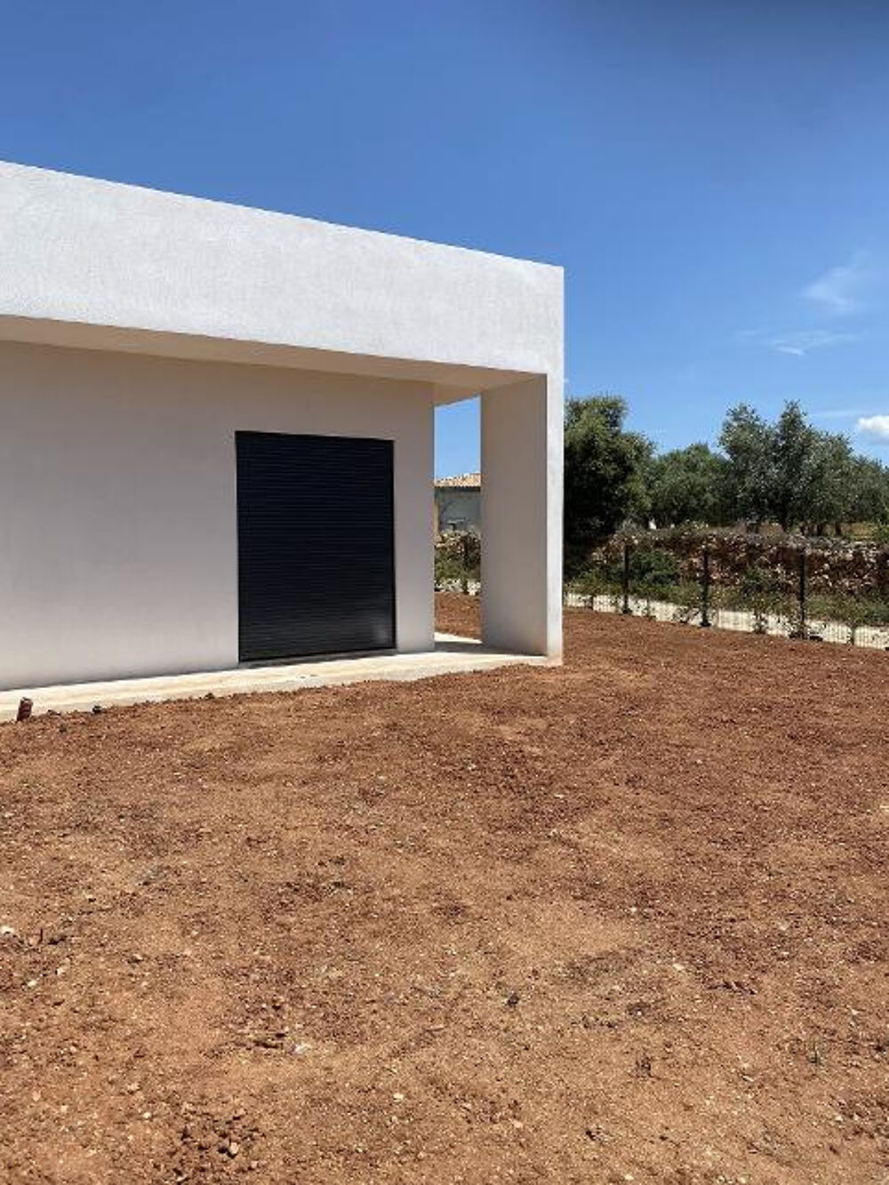 A voir Flayosc villa neuve F4 de 130m terrasse 44m sur 1500m terrain à finir 423000€ CRN2359