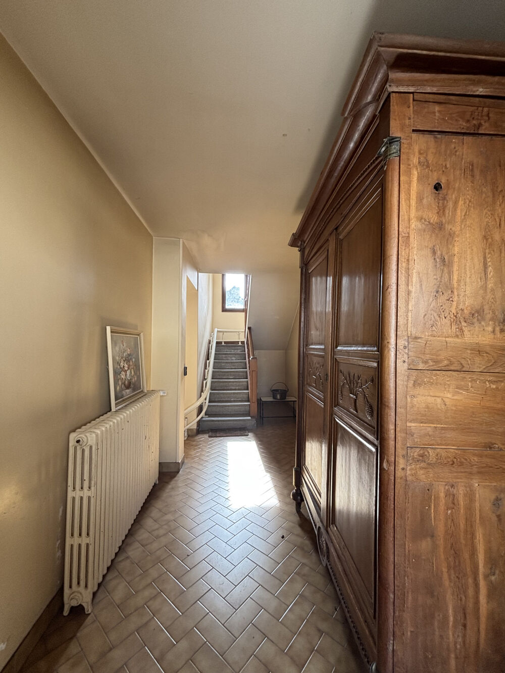 CHATILLON SUR SEINE : charmante maison de 150m2 ( R+2) avec terrain et garage au centre ville
