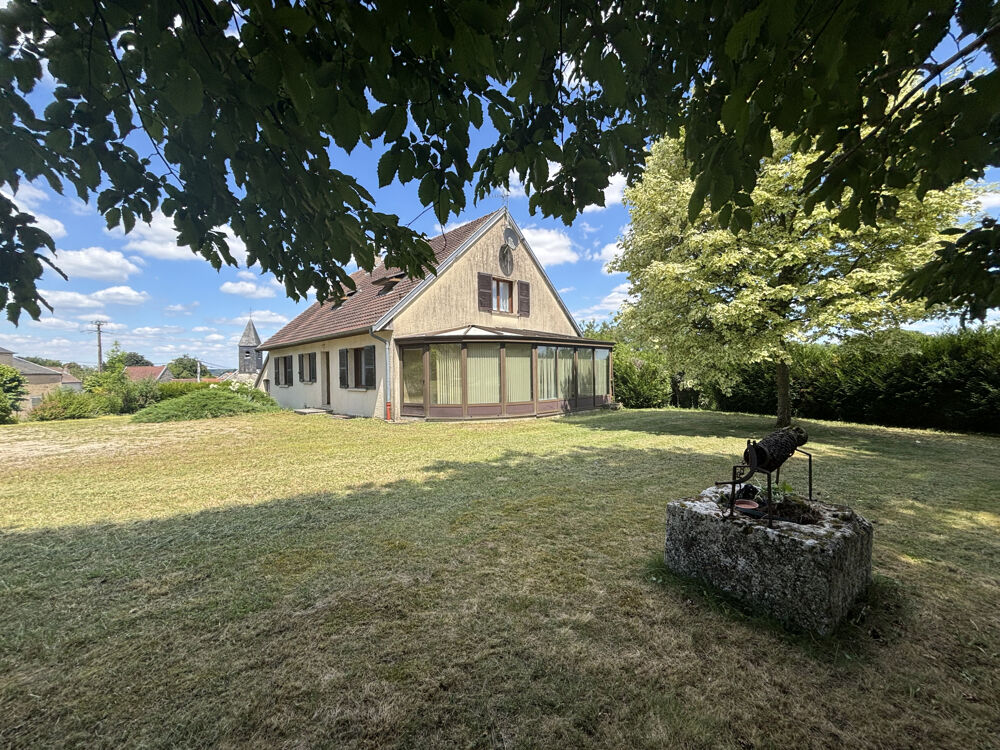 Maison 8 pièces 204 m² · à Laignes · 204 m² · 171 200 €