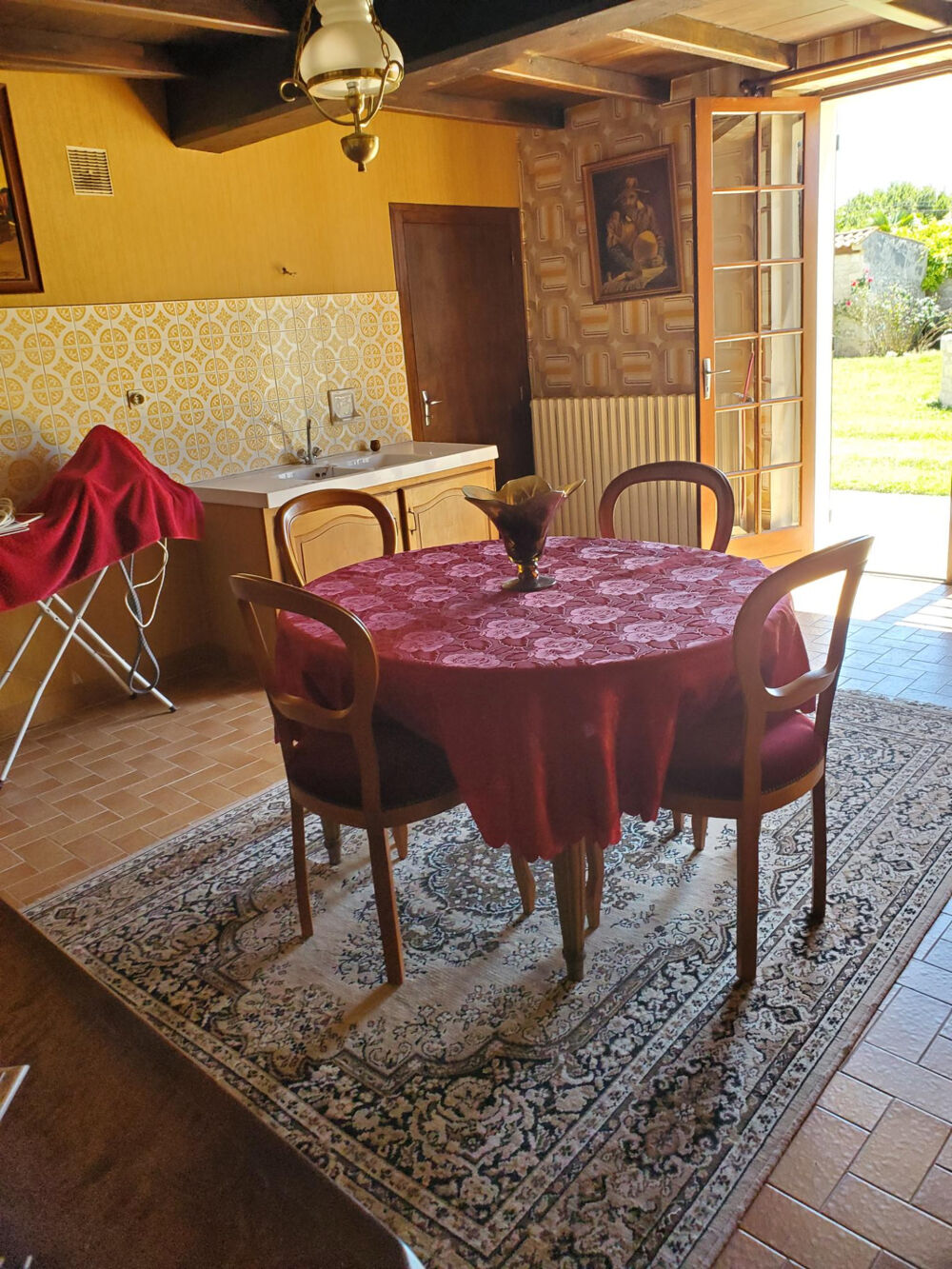 Vente Maison Maison 8 pièces , surface de 197 m2 + Dépendances , située sur la commune de: BARZAN Barzan