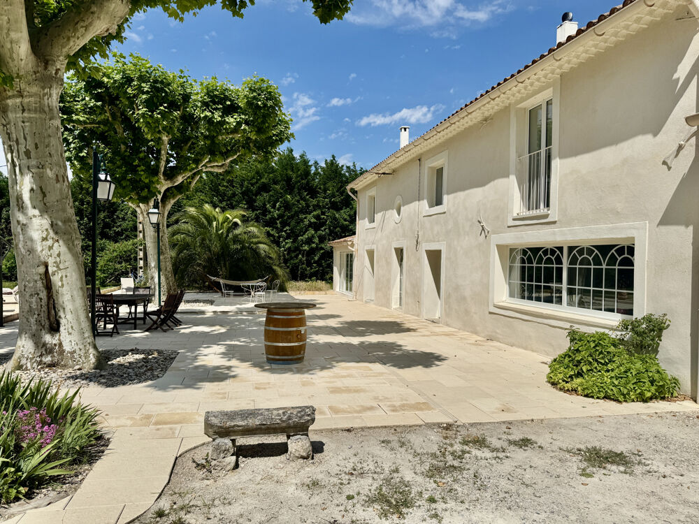 Mas Provençal rénové avec piscine