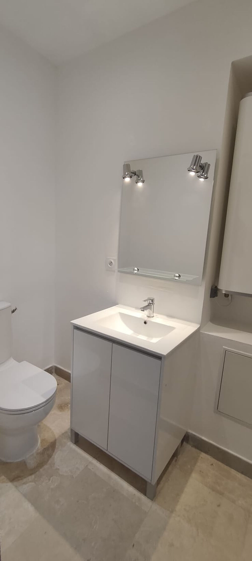 Location Appartement À louer   T1 meublé lumineux Bagnols sur ceze