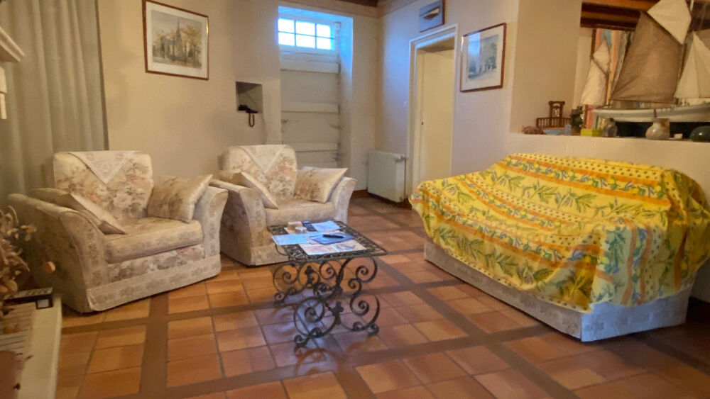 Vente Maison Ancien logis avec dépendances et grand jardin clos Matha