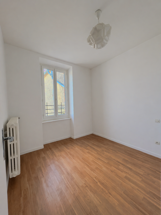  Maison à louer 3 pièces 98 m²