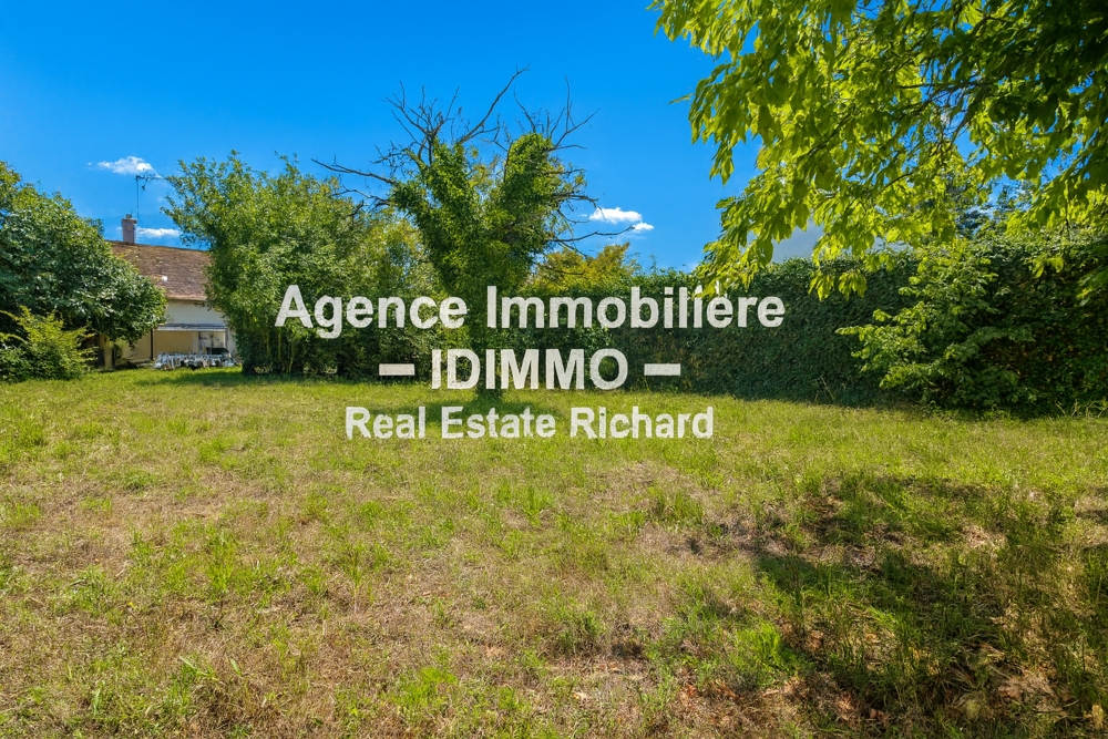 Ensemble immobilier avec 2 maisons indépendantes sur 964 m2 à Sceaux-du-Gâtinais, 10 Mn Beaumont-du-Gâtinais