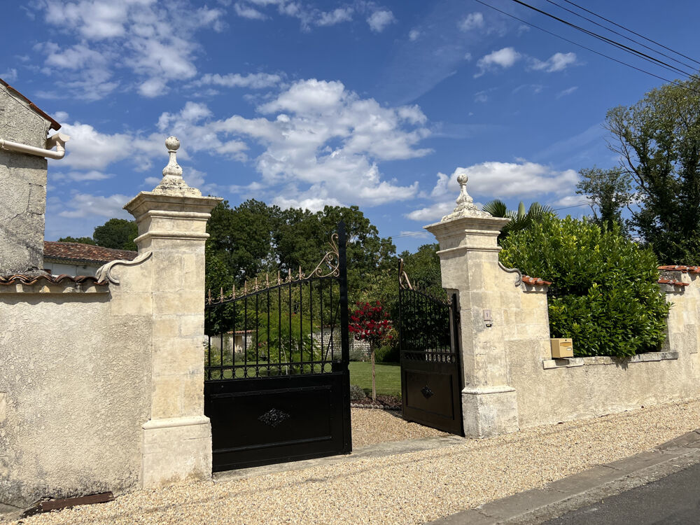 Vente Propriété/Château Maison de Prestige et Parc St martin de juillers