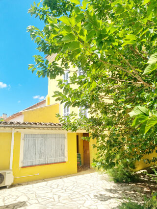 Vente Maison Affaire Draguignan belle maison de ville F4 230m de terrain vendu avec 3 places de parking 233200€ dpe C Draguignan