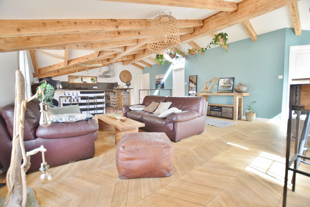 Vente Appartement AJACCIO Centre Ville - Charmant T3 rénové en dernier étage Ajaccio