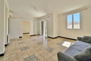  Appartement à vendre 3 pièces 11428 m²