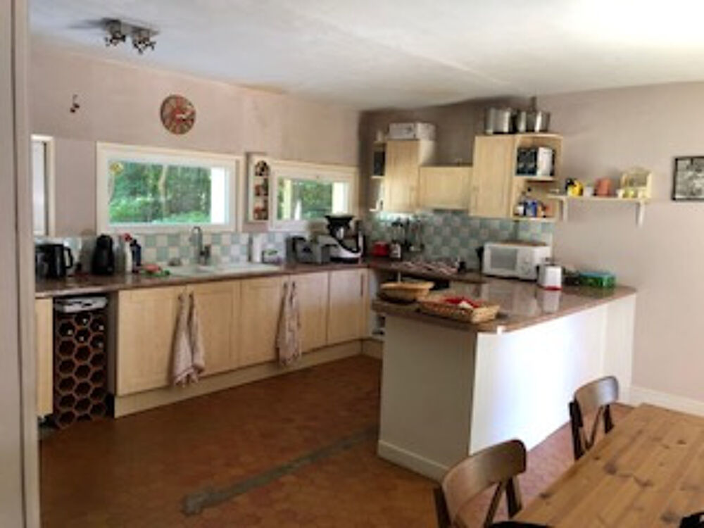 Villa 140 m2 + appartement de 70 m2 à Les Martys 11310