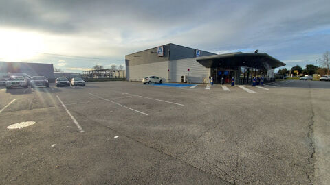   AUTERIVE-LOCAL COMMERCIAL SUR RN20. 1300 m2 