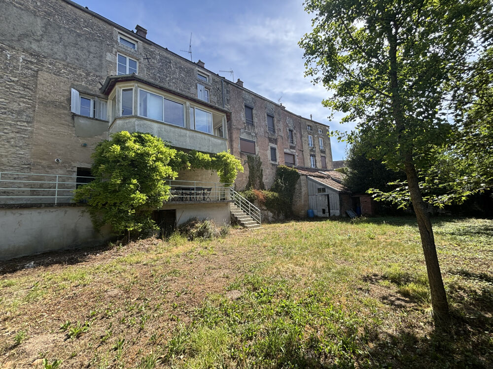 Centre-ville de Châtillon-sur-Seine (Côte-dOr),maison de 130m2 avec terrain de 532 m2 :garage