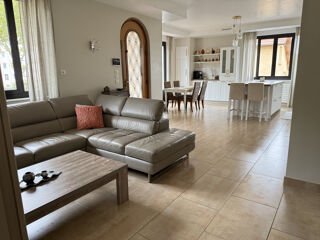  Maison � vendre 6 pi�ces 220 m�