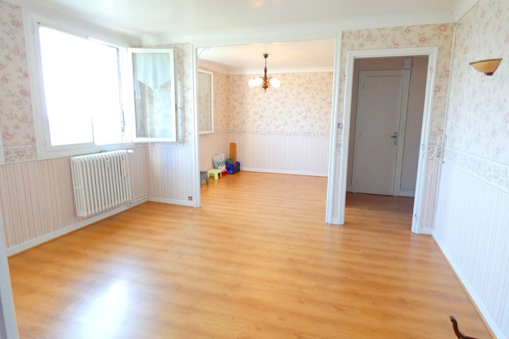 Vente Appartement BEAU T3 VUE DEGAGEE LOGGIA GARAGE Aurillac