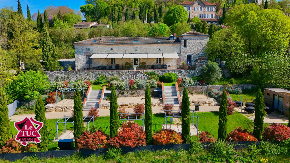 Vente Propriété/Château Ensemble immobilier au coeur d'un village médiéval. Penne d agenais