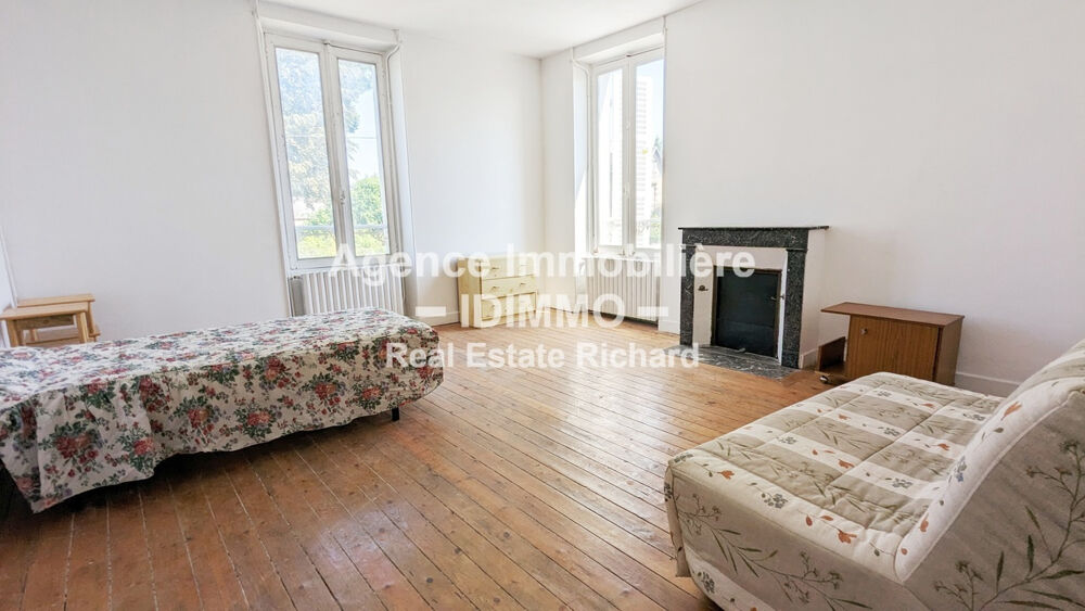 Maison Bourgeoise 4 pièces sur 752 m2 à Corbeilles-en-Gâtinais à vendre