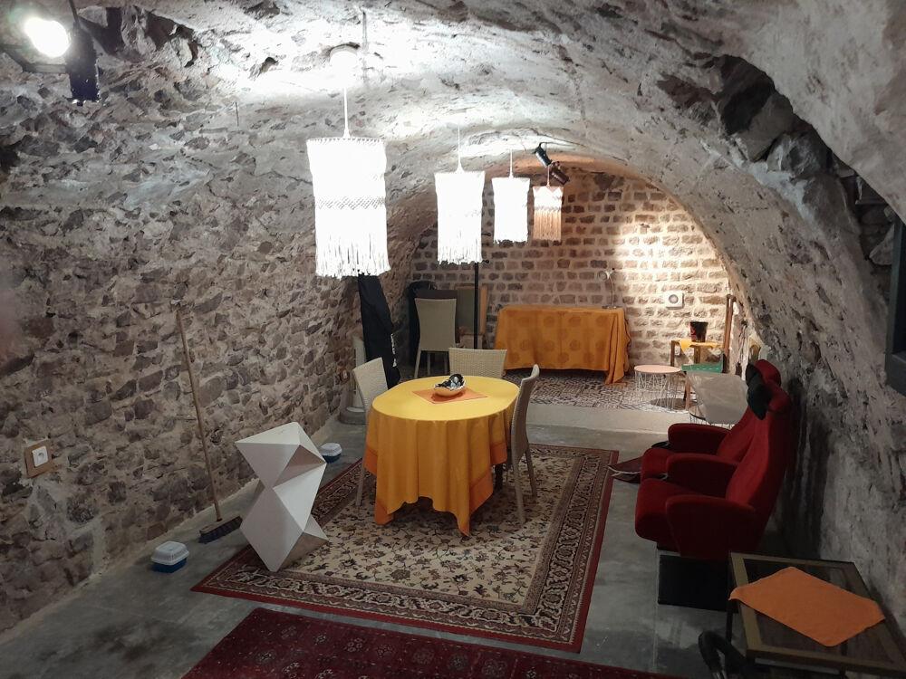 En vente 395200 € à Fréjus : maison de ville ,avec 2 appartements soit 126M2