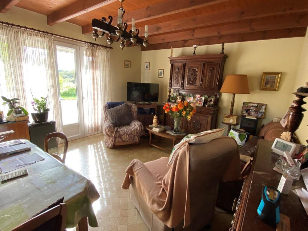 ST CHRISTOLY MAISON AVEC APPARTEMENT SUR + D'UN HECTARE