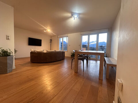   T3 77 m2 Quartier HALLES CHAMB�RY Appartement - 3 pi�ce(s) - 77 m�