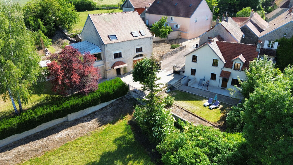 Maison 12 pièces 300 m² · à Etalante · 300 m² · 369 000 €