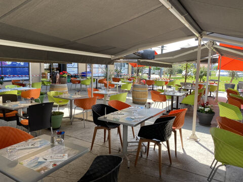   PLAINE DU FOREZ tr�s belle affaire de restauration licence 4 . 