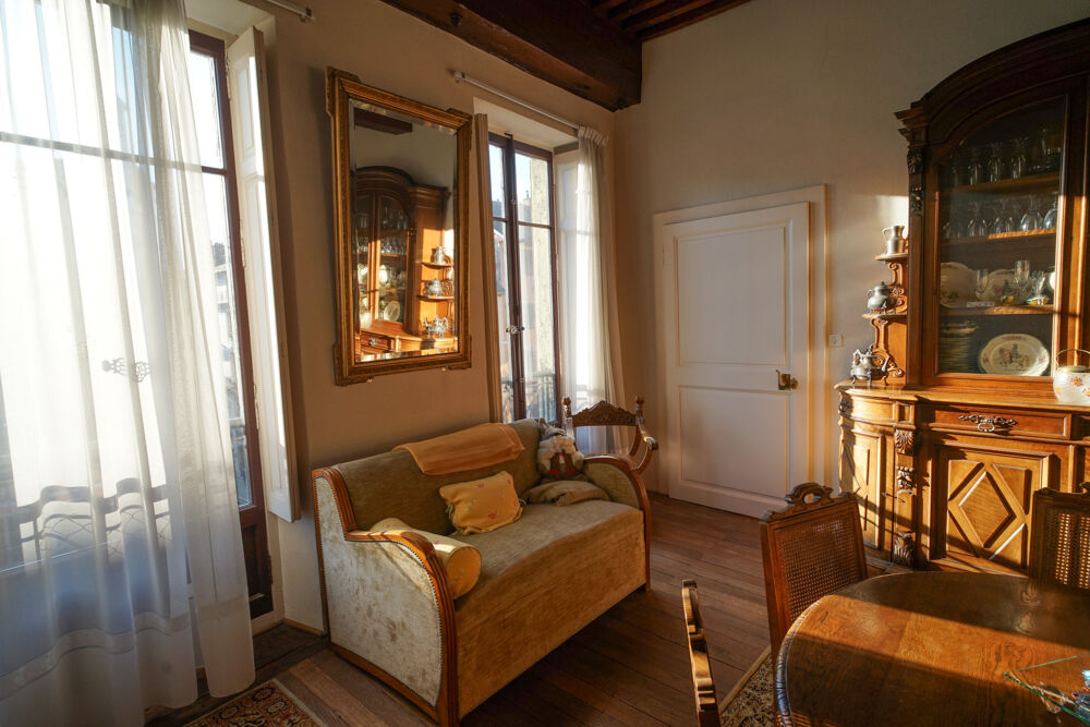 Vente Appartement Café de l'horloge T3 en dernier étage. Chambery