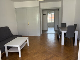  Appartement à louer 3 pièces 60 m²