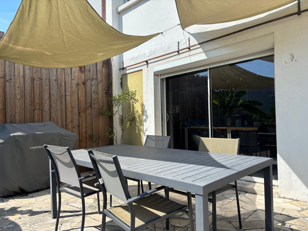 Vente Maison BELLE MAISON EN BON ETAT GENERAL DE 104 M2 SUR UN TERRAIN CLOS DE 320 M2. LA ROCHELLE. A 10 MN EN VELO DU CENT La rochelle