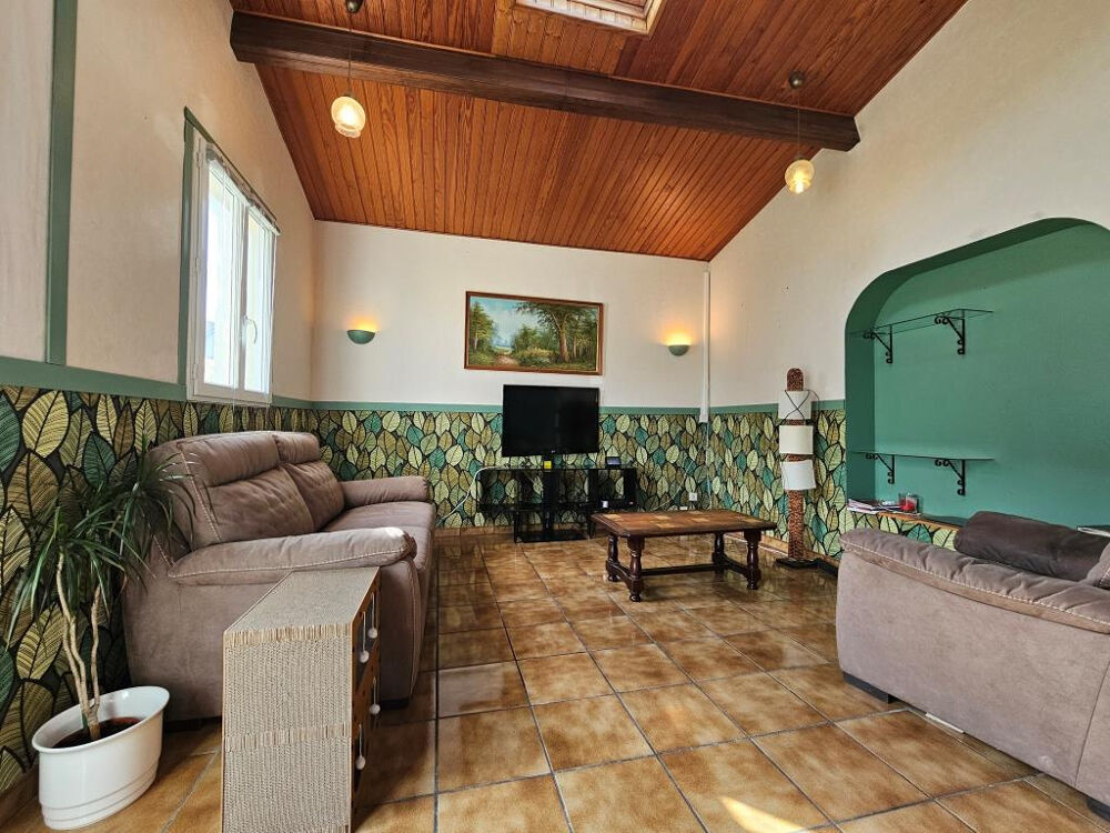 Vente Maison SAINT YZAN DE SOUDIAC MAISON DE VILLE 2 chambres 103M2 AVEC GARAGE St yzan de soudiac