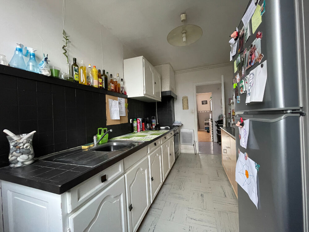 Vente Appartement TRES BEL APPARTEMENT DE 66 M2 REFAIT A NEUF SITUE AU 4ème ETAGE D'UN IMMEUBLE DE STANDING Beauvais