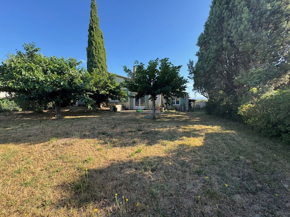 Maison familiale de 205m2 sur un terrain entièrement clos de 2200m2