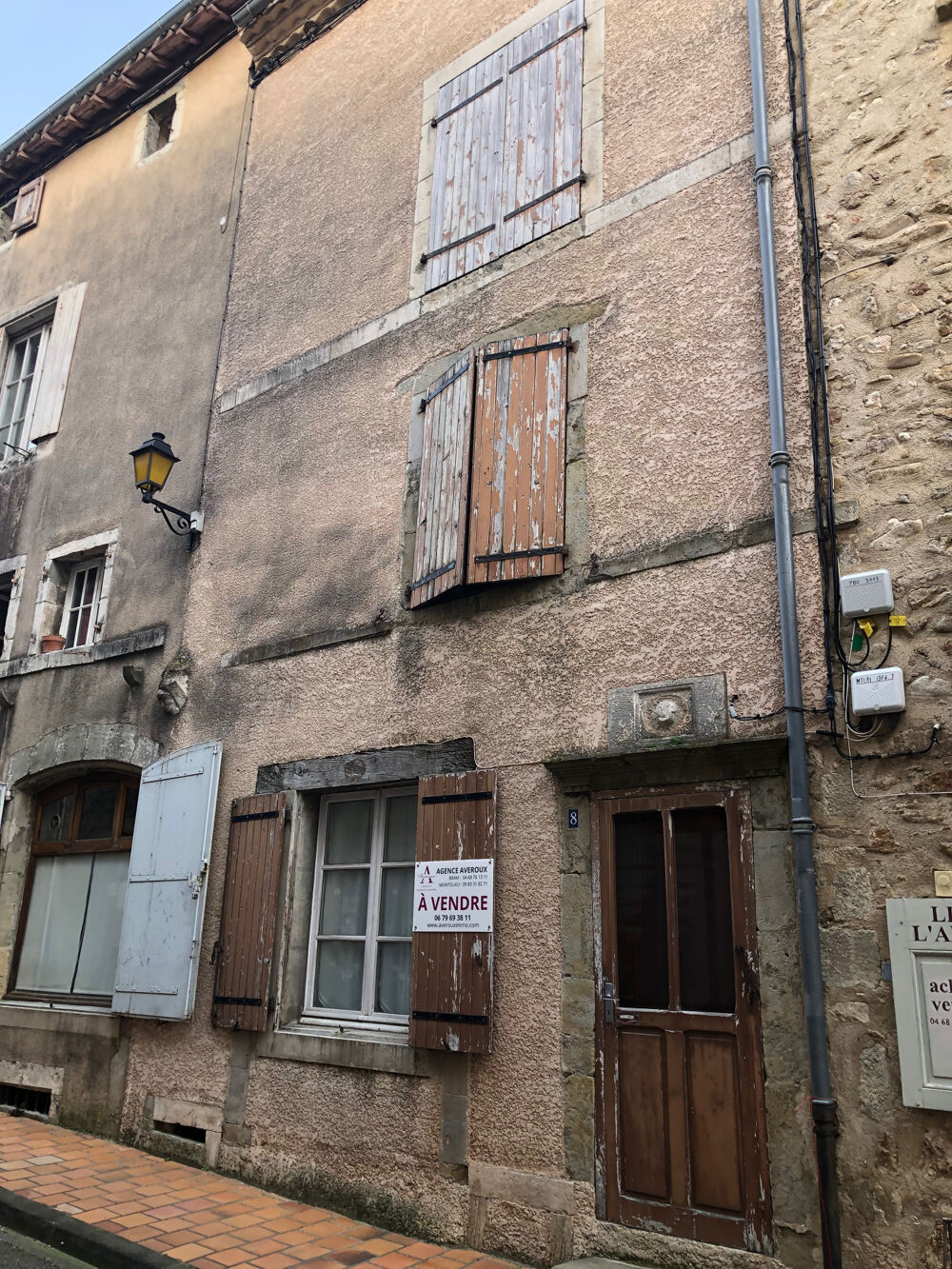 GRANDE MAISON DE VILLAGE à MONTOLIEU