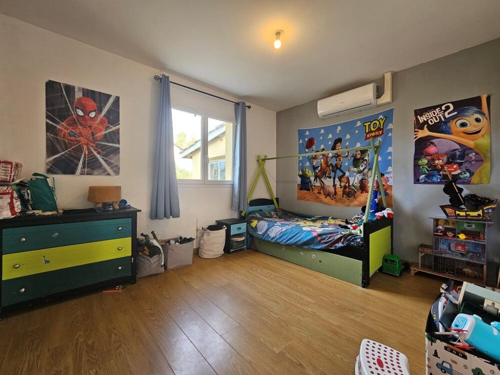 Maison contemporaine de 105 m2 4 chambres sans vis-à-vis - SAINT-YZAN-DE-SOUDIAC (33920)