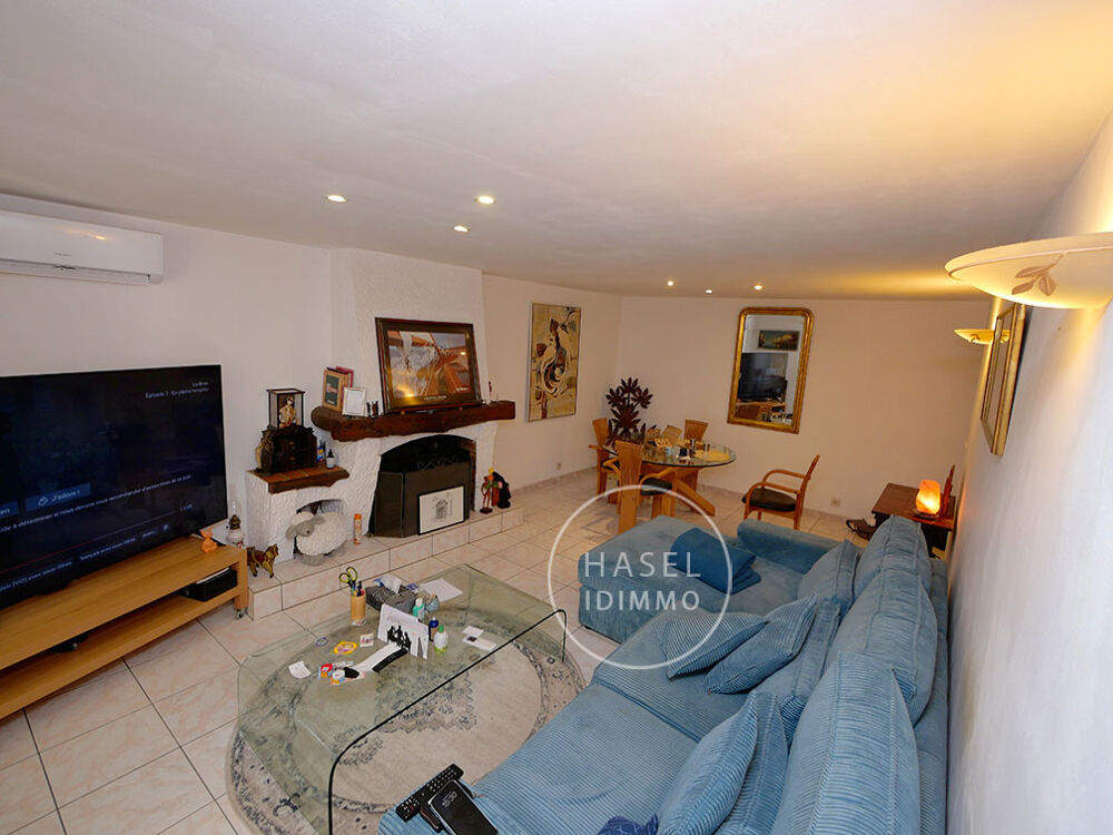 Pomérols, centre historique, maison de village fonctionnelle et prête à vivre. T5 de 129 m2 avec garage, comm